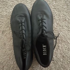 Adult size 10M Bloch Tap Shoes - worn once
